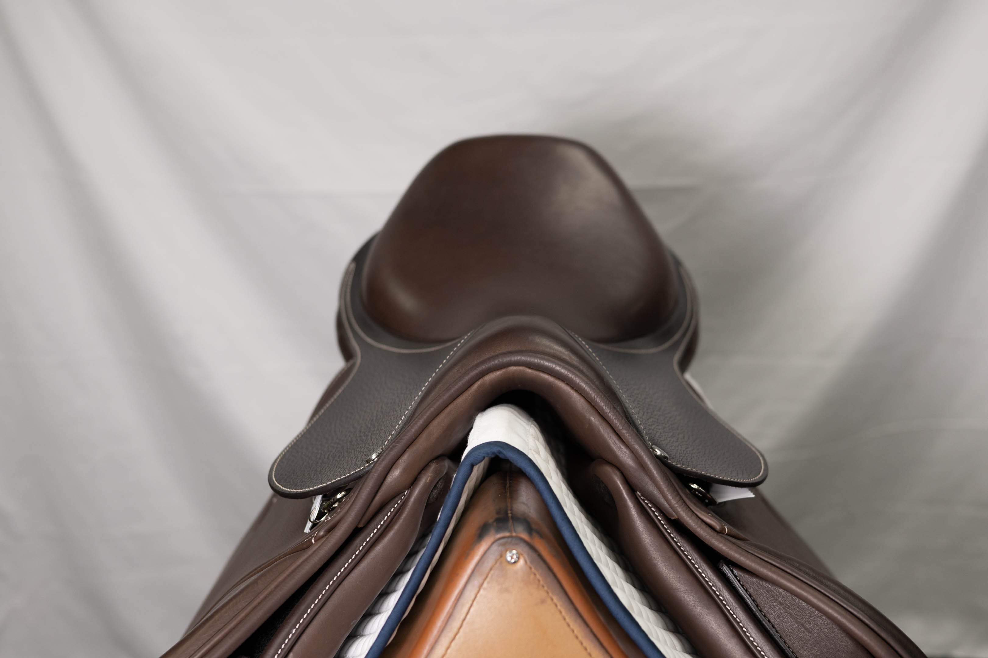 Ovation Explorer Close Contact Saddle-zoom-4