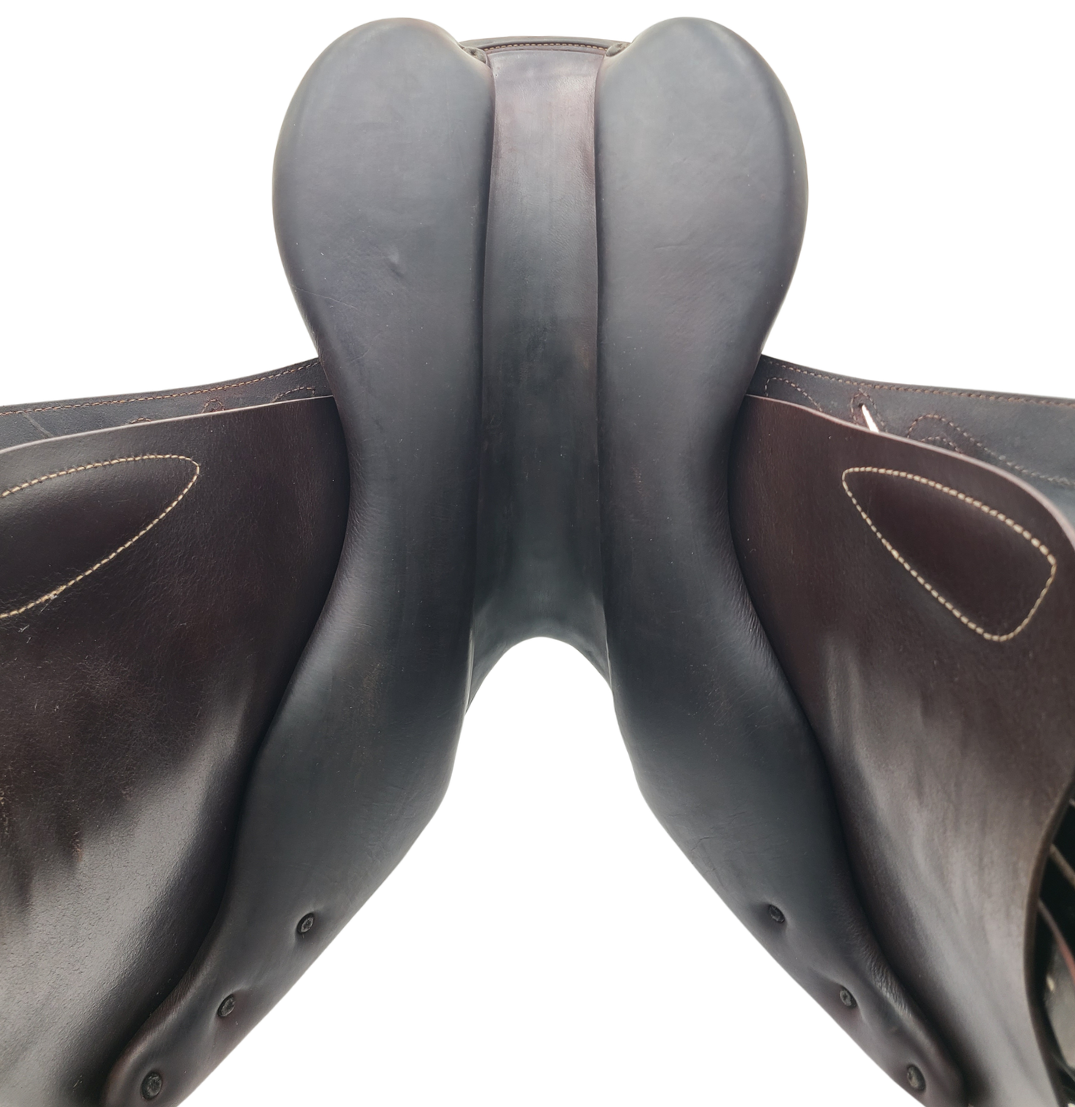 Consignment Close Contact Prestige Passion 17” Saddle - 2C-C21217-3