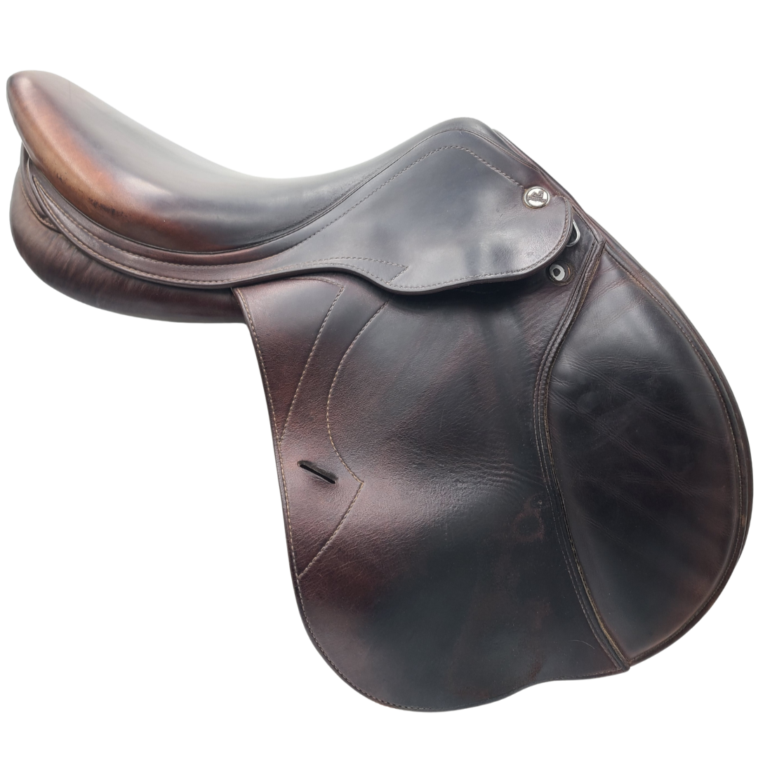 Consignment Close Contact Prestige Versailles 17” Saddle - 2C-C21244