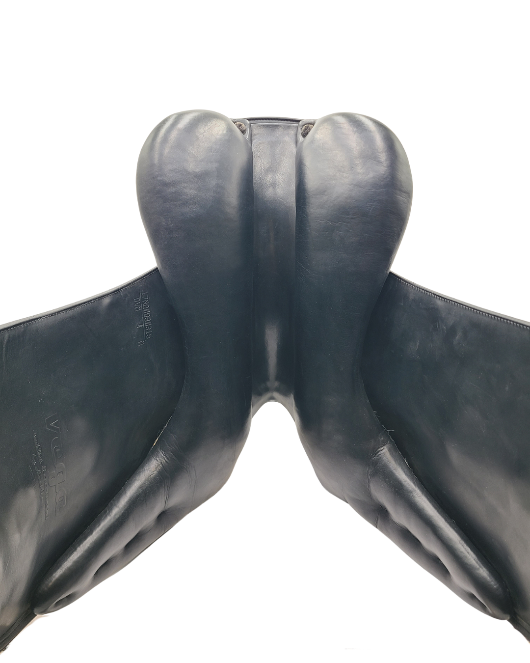 Consignment Dressage Amerigo Vega 17” Saddle - 2C-D22144-3