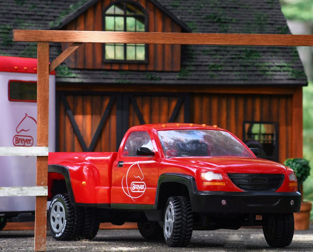 Breyer Traditional Series "Dually" Truck-zoom-2