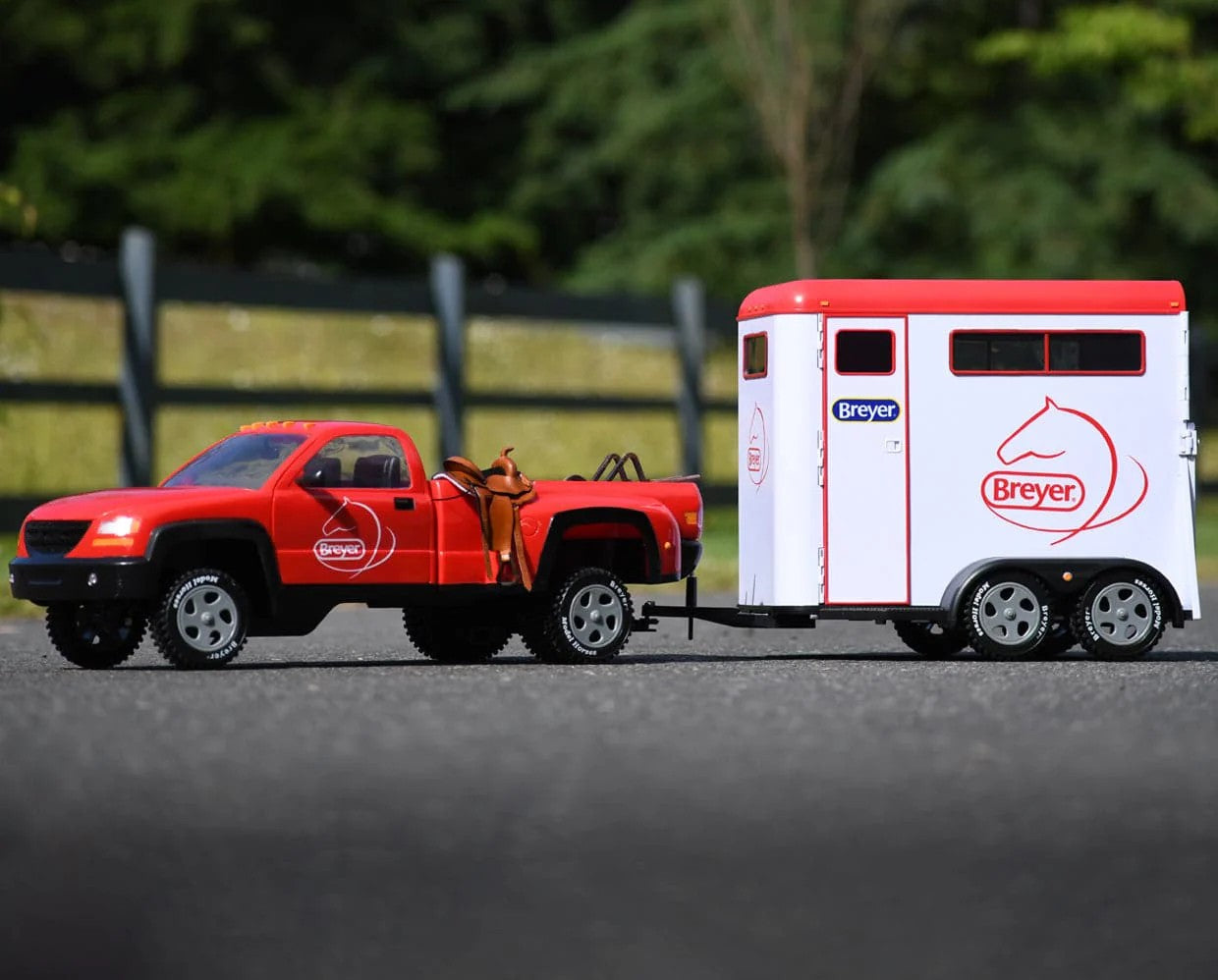 Breyer Traditional Series "Dually" Truck-zoom-3